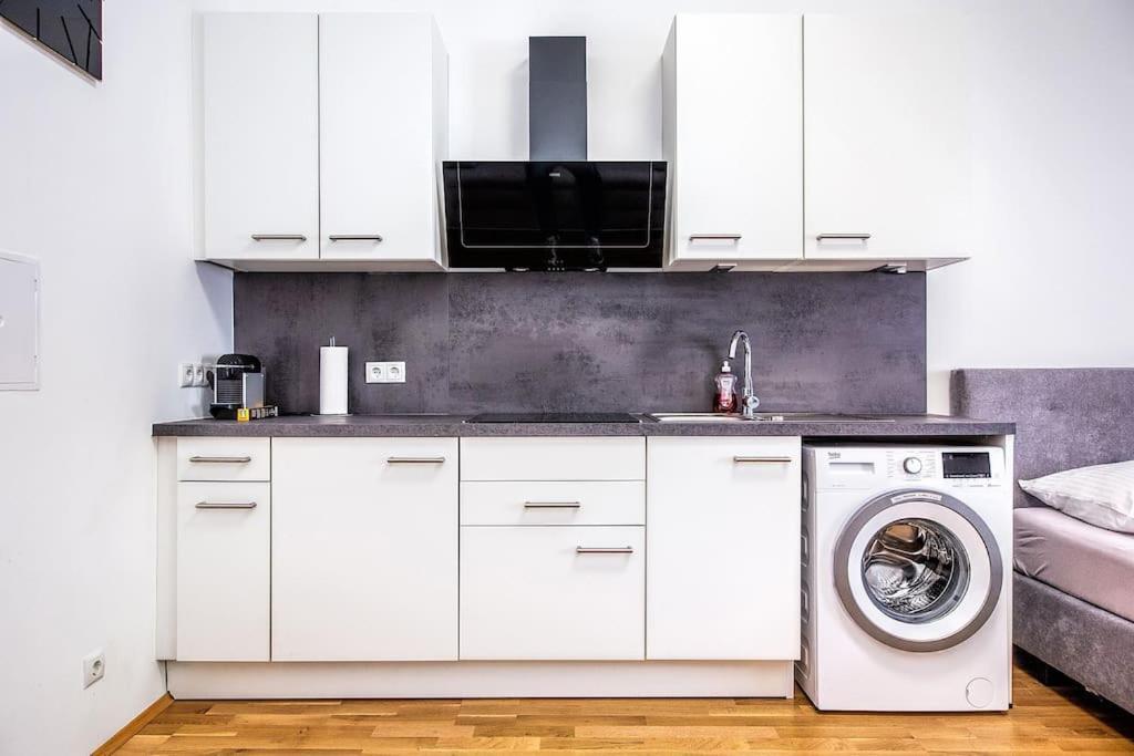 Cozy Apartment Studio Вена Экстерьер фото